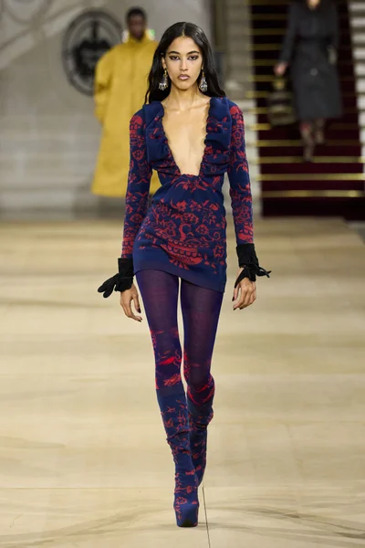 Look 37